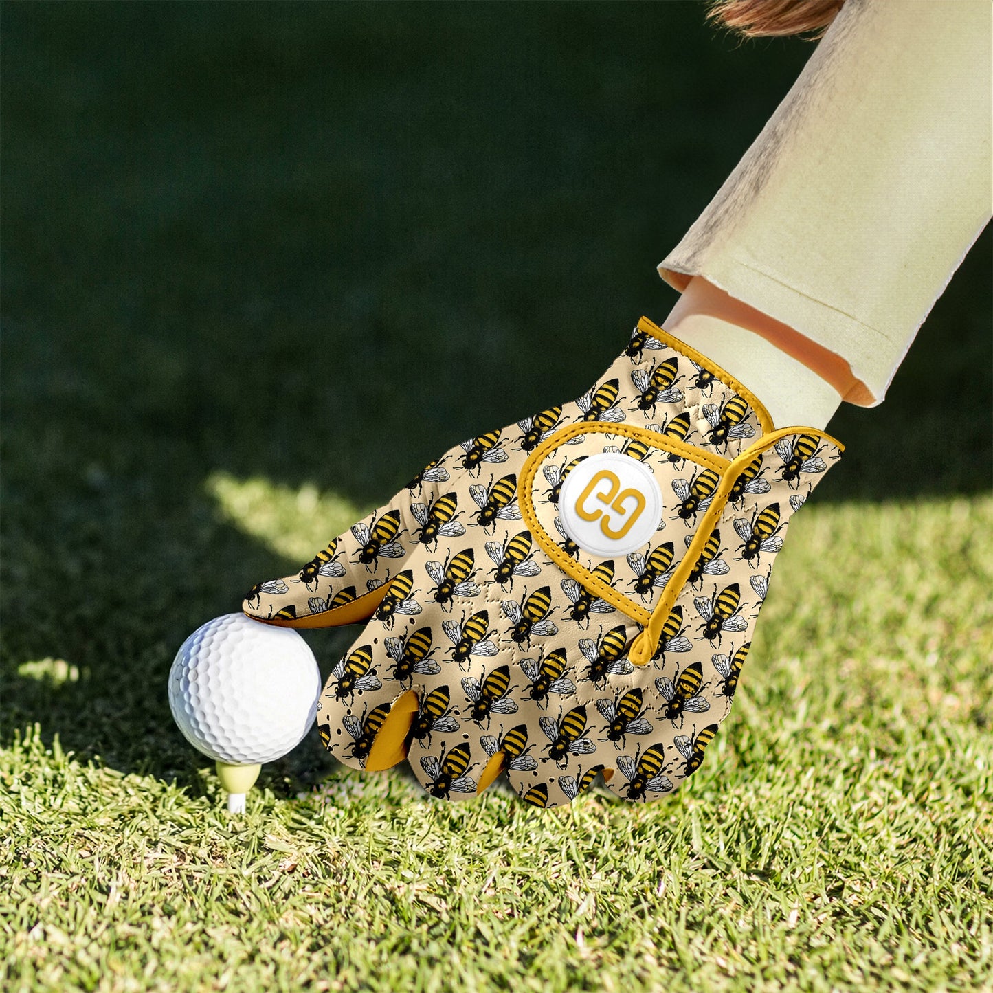 Golden Bee Golf Glove